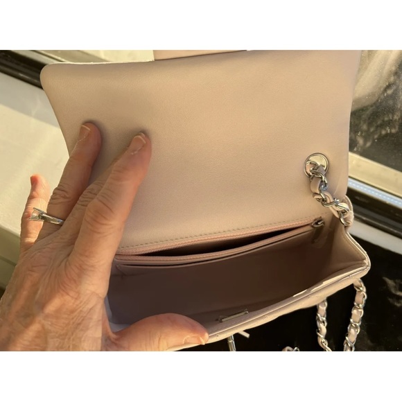 Chanel 21 Rectangular Mini Classic Flap, Light Purple Pink, Mauve Puce RARE - Picture 15 of 16